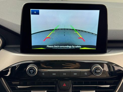 Used 2022 Ford Escape SE w/ Cold Weather Package image 24