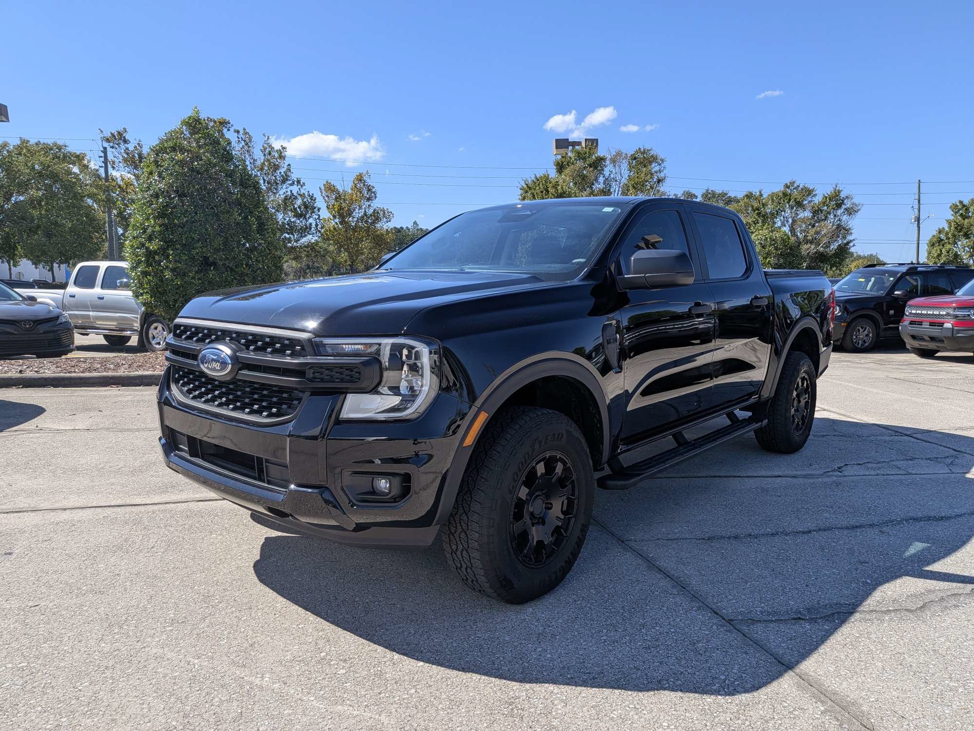 Certified 2025 Ford Ranger XL w/ Trailer Tow Package AWD/4WD image 8