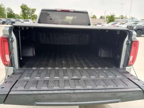 Certified 2023 GMC Sierra 1500 SLT AWD/4WD image 24