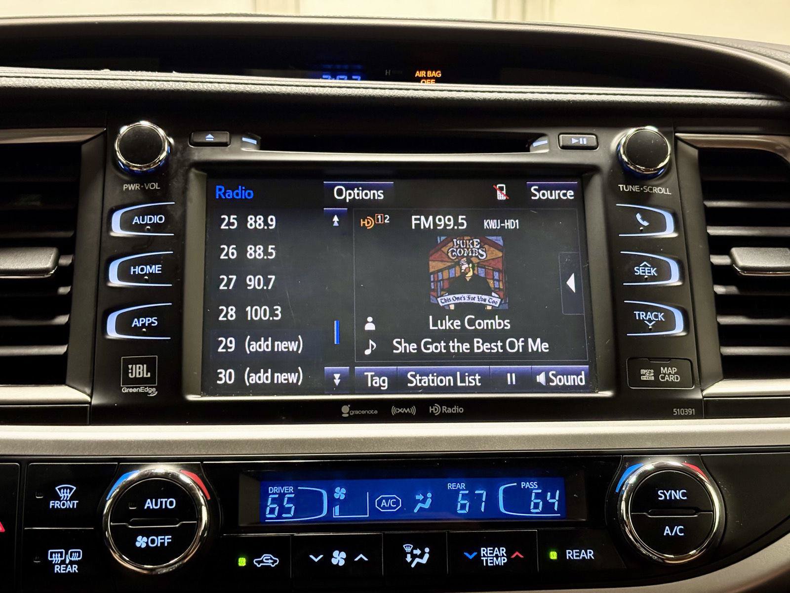 Used 2019 Toyota Highlander Limited Platinum AWD/4WD image 37
