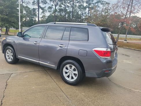 Used 2013 Toyota Highlander Limited image 3