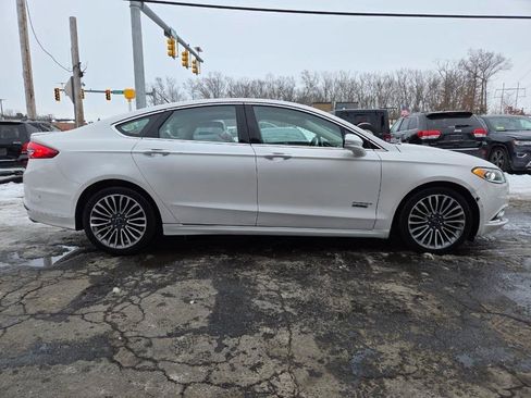 Used 2017 Ford Fusion Energi Platinum FWD image 6