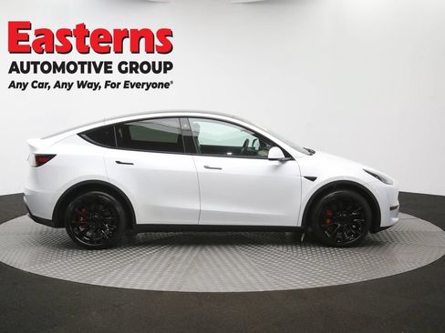 Used 2022 Tesla Model Y Long Range AWD/4WD image 39