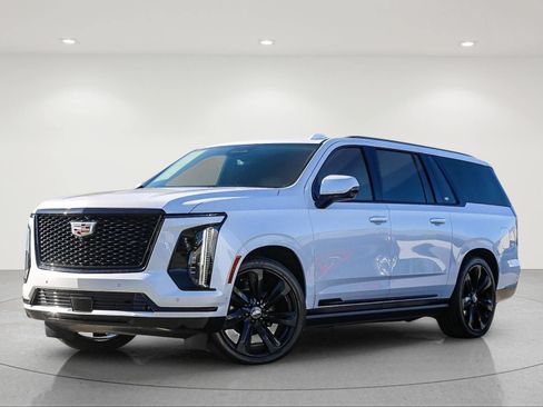 Used 2025 Cadillac Escalade ESV Sport Platinum w/ LPO, Floor Liner Package AWD/4WD image 2