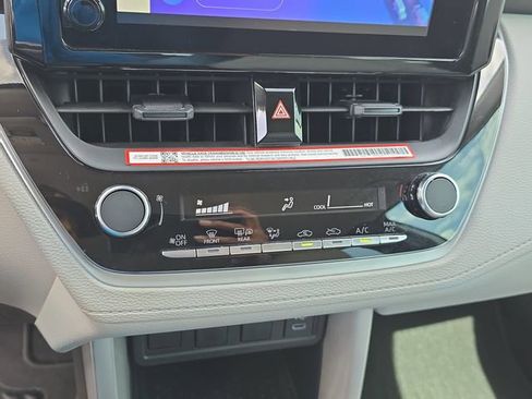 Used 2025 Toyota Corolla Cross L FWD image 24