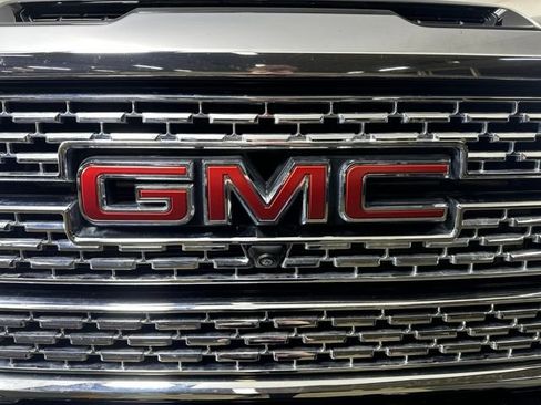 Used 2022 GMC Sierra 2500 Denali image 9