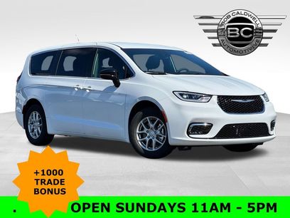 New 2026 Chrysler Pacifica Select