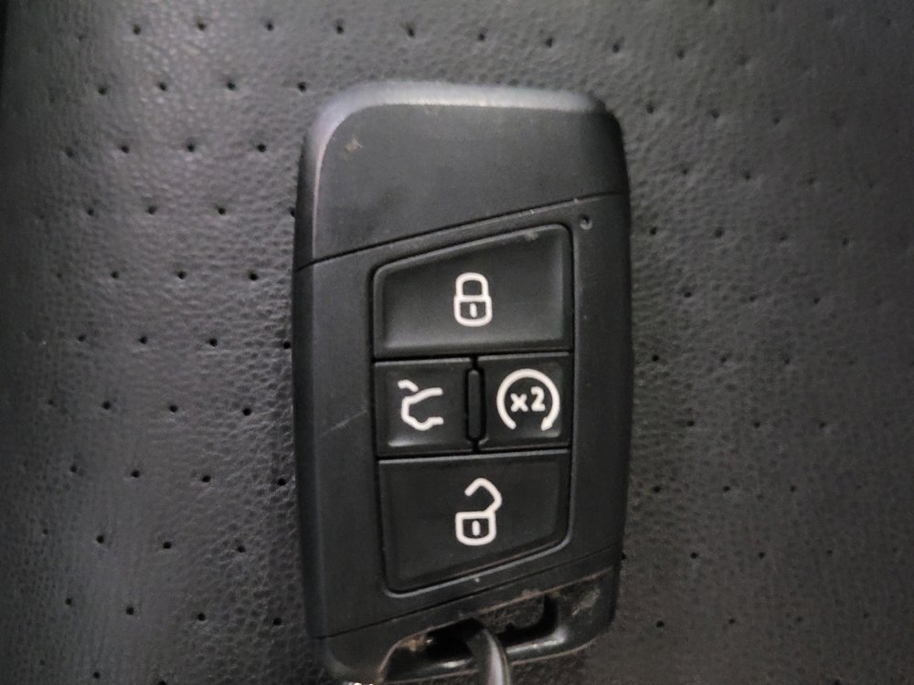 Used 2021 Volkswagen Jetta SEL FWD image 32