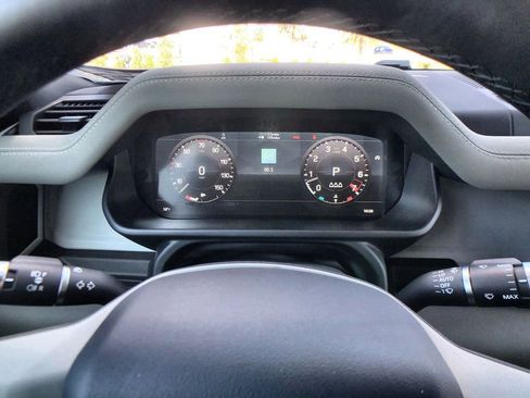 Certified 2021 Land Rover Defender 110 SE image 23