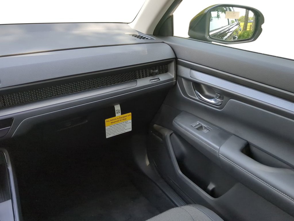 Used 2025 Honda CR-V LX image 16