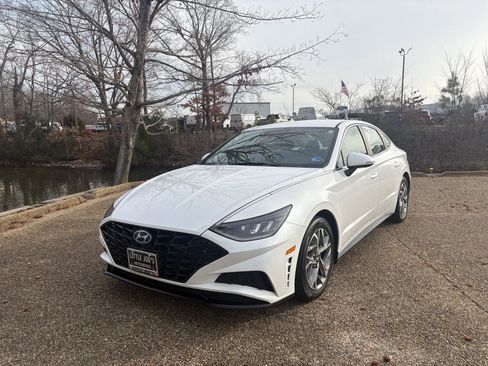 Used 2021 Hyundai Sonata SEL w/ Winter Weather Package image 11