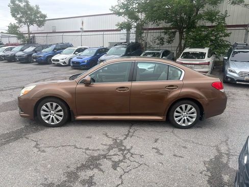 Used 2011 Subaru Legacy 2.5i Limited w/ Popular Equipment Group 2A AWD/4WD image 8