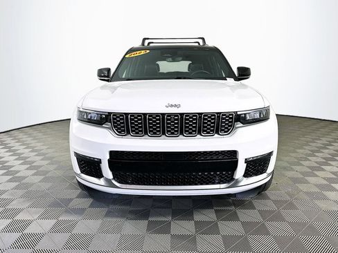 Certified 2023 Jeep Grand Cherokee L Summit w/ Luxury Tech Group V image 4