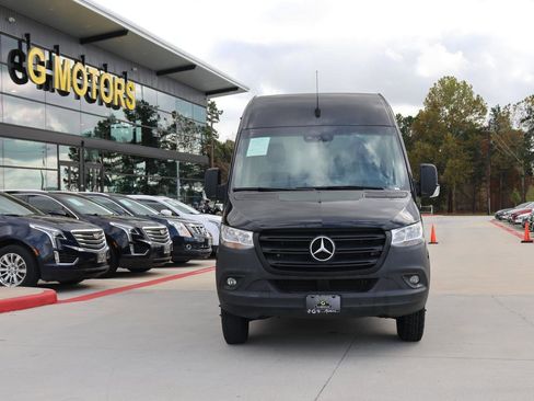 Used 2020 Mercedes-Benz Sprinter 3500 image 36