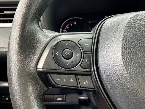 Used 2024 Toyota RAV4 XLE w/ Convenience Package image 24