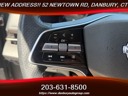 Used 2023 Nissan Ariya AWD image 23
