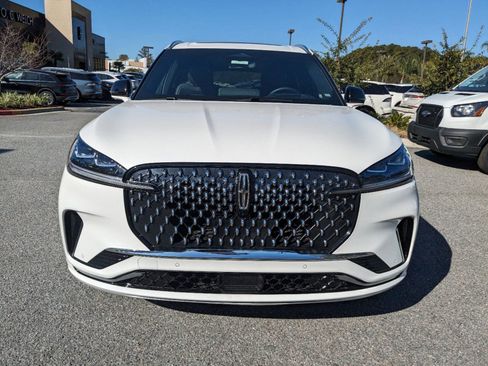 New 2025 Lincoln Aviator Black Label image 9