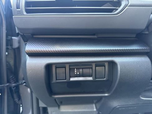 Used 2025 Subaru Crosstrek 2.0i Premium image 20