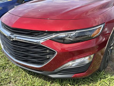 Used 2025 Chevrolet Malibu RS image 4