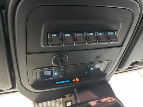 Used 2024 Ford Bronco Badlands w/ Sasquatch Package AWD/4WD image 18