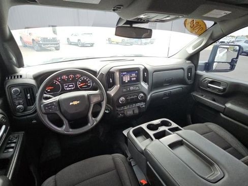 Used 2024 Chevrolet Silverado 2500 Custom w/ Custom Value Package image 33