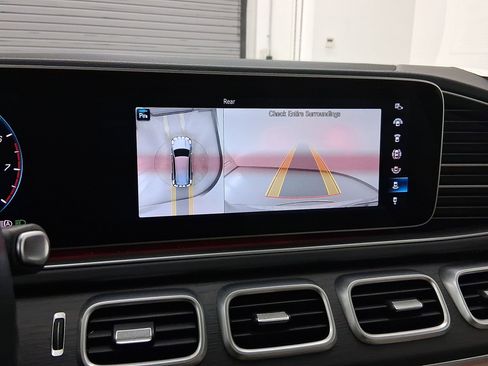 Used 2022 Mercedes-Benz GLS 450 4MATIC image 27