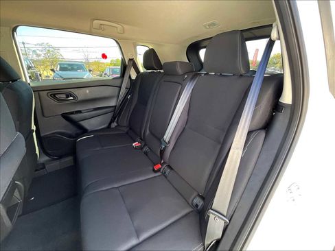 New 2025 Nissan Rogue S image 14