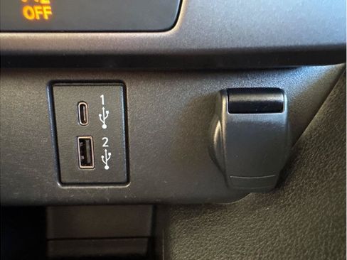 Used 2025 Nissan Leaf S FWD image 23