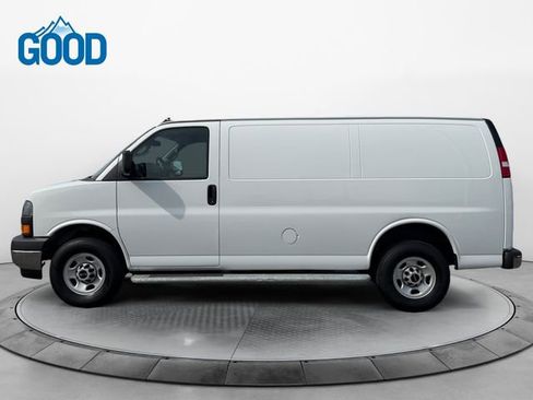 Used 2024 GMC Savana 2500 w/ Driver Convenience Package RWD image 2