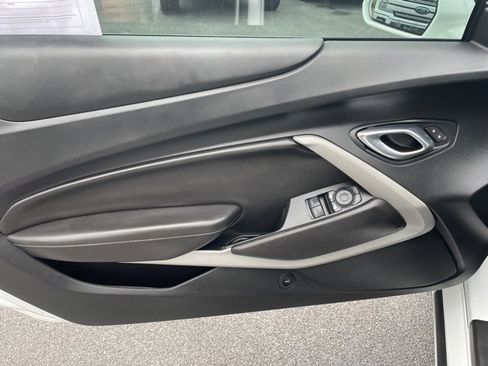 Used 2019 Chevrolet Camaro LT image 14