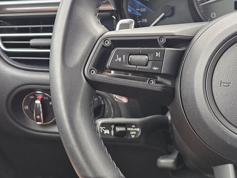 Certified 2023 Porsche Macan S AWD/4WD image 26