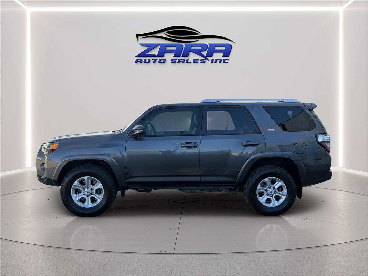 Used 2018 Toyota 4Runner SR5 Premium AWD/4WD image 4