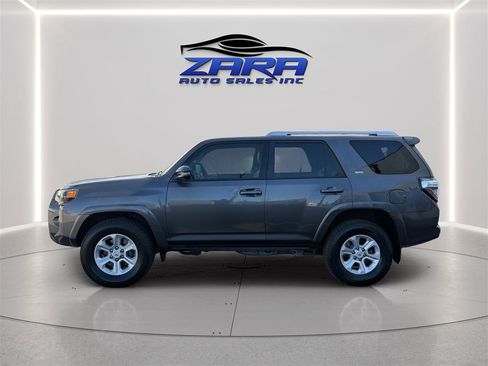 Used 2018 Toyota 4Runner SR5 Premium AWD/4WD image 4