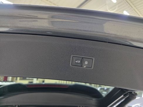 Used 2020 Audi SQ5 Prestige w/ Prestige Package AWD/4WD image 15