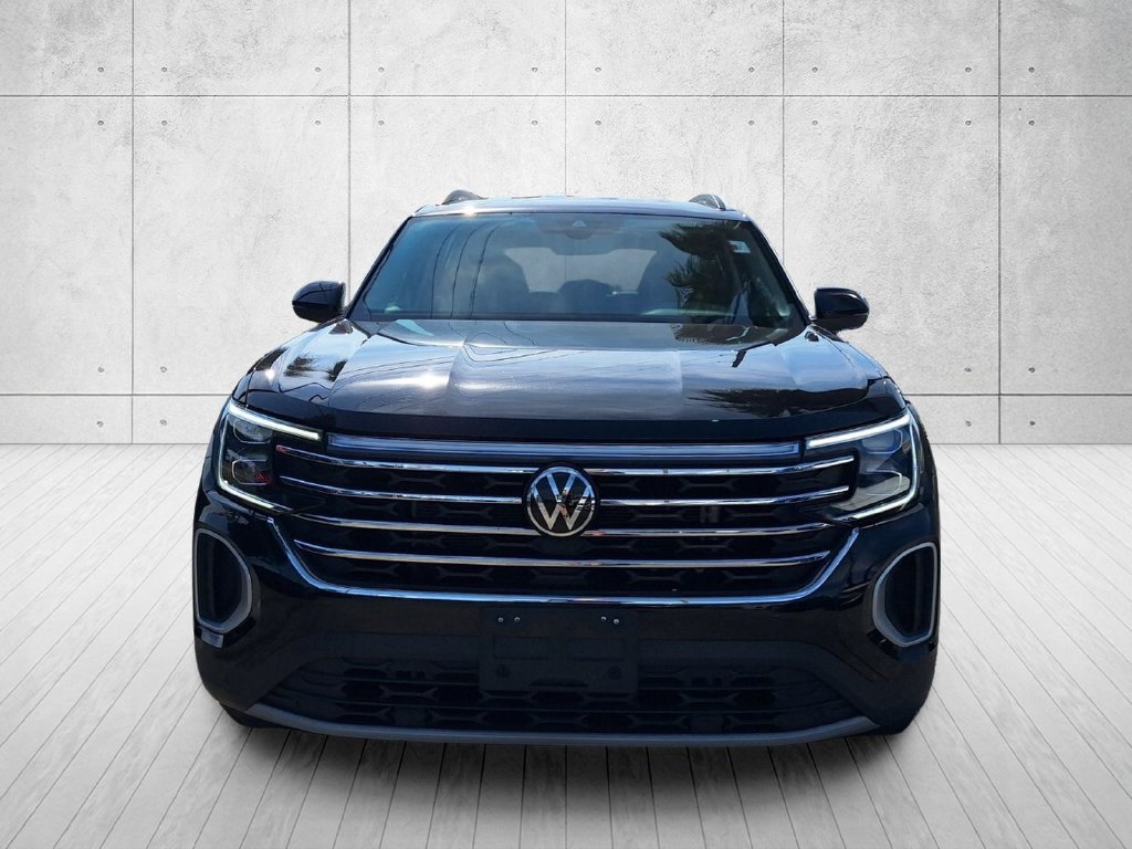 Used 2026 Volkswagen Atlas SE FWD image 2