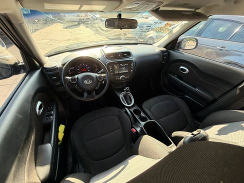 Used 2018 Kia Soul + FWD image 22