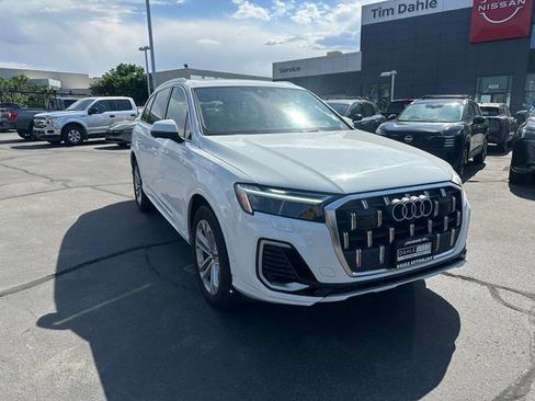 Used 2025 Audi Q7 3.0T Premium Plus AWD/4WD image 3