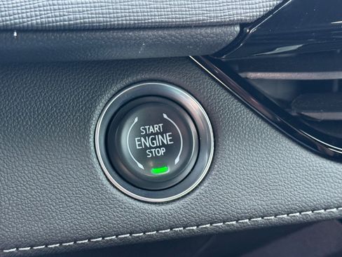 Used 2025 Buick Enclave Sport Touring w/ Power Package image 23