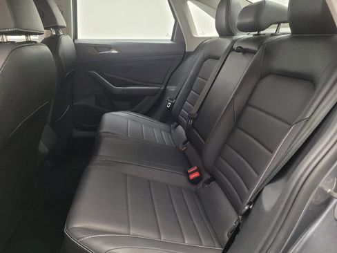 Used 2024 Volkswagen Jetta SE FWD image 18