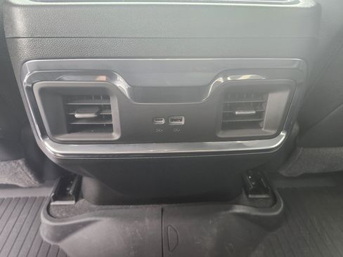 Used 2024 Chevrolet Silverado 1500 LTZ AWD/4WD image 28