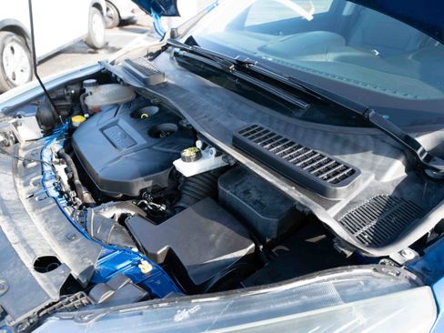 Used 2017 Ford Escape SE w/ SE Sport Appearance Package image 33