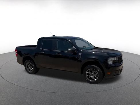 Used 2026 Ford Maverick XLT FWD image 2