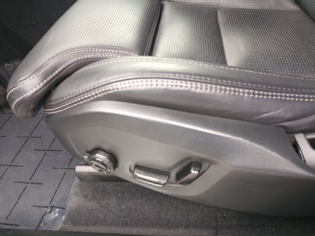 Certified 2023 Volvo XC90 B6 Ultimate w/ Protection Package Premier AWD/4WD image 14