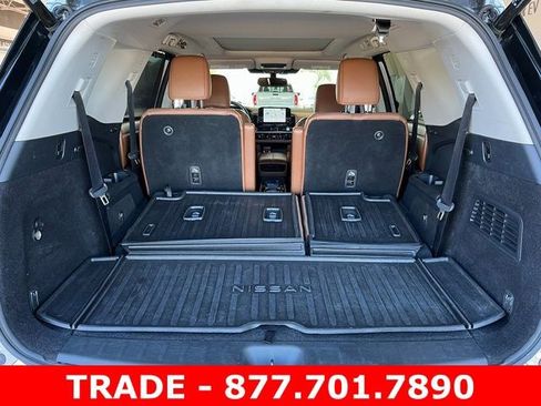 Used 2022 Nissan Pathfinder Platinum w/ Cargo Package image 18