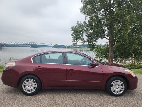 Used 2012 Nissan Altima 2.5 S FWD image 6
