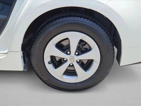 Used 2014 Toyota Prius Four FWD image 23