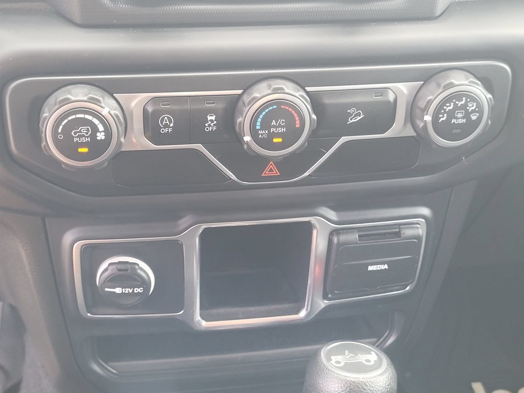 Used 2018 Jeep Wrangler Unlimited Sport AWD/4WD image 18