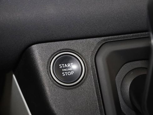 Used 2023 Land Rover Defender 110 S image 32