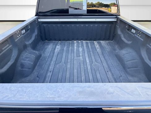 Used 2024 Nissan Titan PRO-4X AWD/4WD image 26