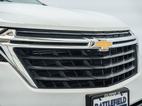 Used 2022 Chevrolet Equinox LS w/ LS Convenience Package image 9